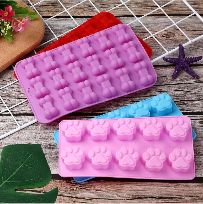 4 Pack Dog Paw & Bone Silicone Mold Set – Dog Treat Baking Molds for Chocolate, Candy, Jelly, Ice Cubes, Biscuits and Craft Projects
