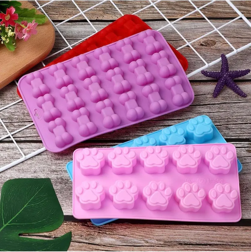 4 Pack Dog Paw & Bone Silicone Mold Set – Dog Treat Baking Molds for Chocolate, Candy, Jelly, Ice Cubes, Biscuits and Craft Projects